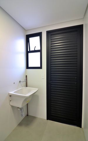 Casa à venda com 200m², 3 quartos e 4 vagasÁrea de Serviço