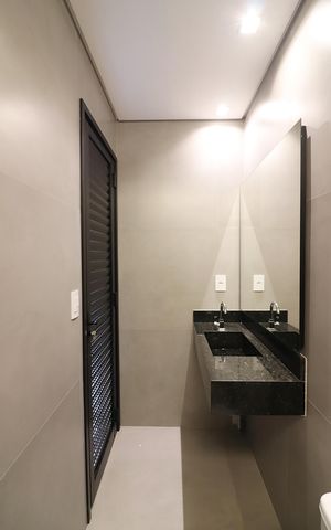 Casa à venda com 200m², 3 quartos e 4 vagasBanheiro do Spa