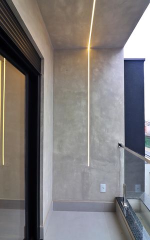Casa à venda com 200m², 3 quartos e 4 vagasSuíte 1 Sacada