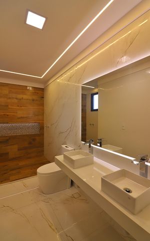 Casa à venda com 200m², 3 quartos e 4 vagasSuíte 1 Banheiro