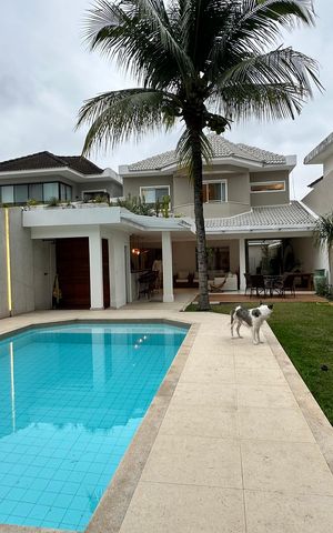 Casa de condomínio para alugar com 360m², 5 quartos e 3 vagas Casa de condomínio para alugar com 360m², 5 quartos e 3 vagasFachada