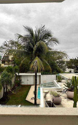 Casa de condomínio para alugar com 360m², 5 quartos e 3 vagas Casa de condomínio para alugar com 360m², 5 quartos e 3 vagasVaranda da Suíte 3