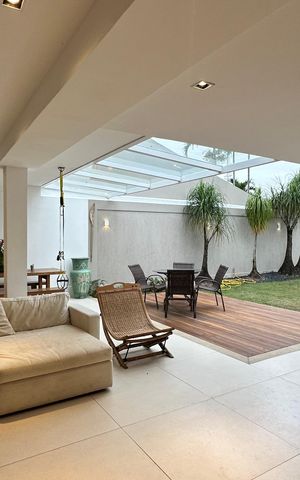 Casa de condomínio para alugar com 360m², 5 quartos e 3 vagas Casa de condomínio para alugar com 360m², 5 quartos e 3 vagasEspaço Gourmet