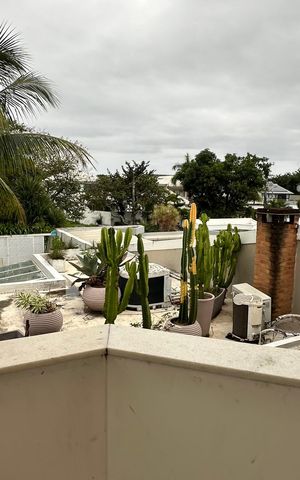Casa de condomínio para alugar com 360m², 5 quartos e 3 vagas Casa de condomínio para alugar com 360m², 5 quartos e 3 vagasVaranda da Suíte 3