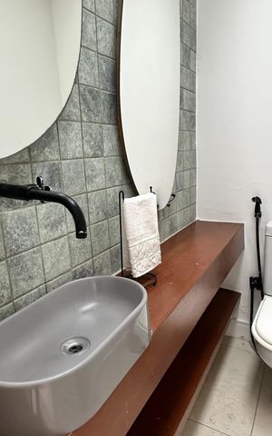 Casa de condomínio para alugar com 360m², 5 quartos e 3 vagas Casa de condomínio para alugar com 360m², 5 quartos e 3 vagasEspaço Gourmet - Banheiro
