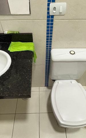 Casa à venda com 202m², 4 quartos e 6 vagasCasa 2 - Banheiro
