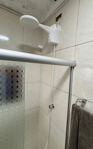 Casa à venda com 202m², 4 quartos e 6 vagasCasa 1 - Banheiro