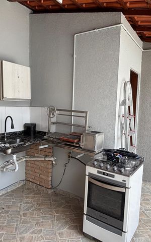 Casa à venda com 202m², 4 quartos e 6 vagasCasa 1 - Quintal - Area de Serviço