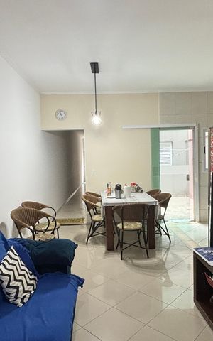 Casa à venda com 202m², 4 quartos e 6 vagasCasa 2 - Sala