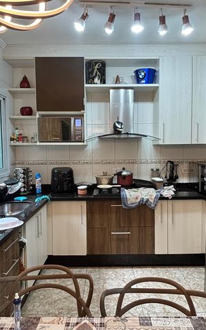 Casa à venda com 202m², 4 quartos e 6 vagasCasa 1 - Sala de Jantar - Cozinha