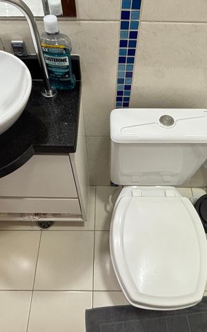 Casa à venda com 202m², 4 quartos e 6 vagasCasa 1 - Suite Banheiro