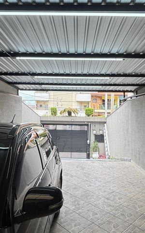 Casa à venda com 202m², 4 quartos e 6 vagasGaragem