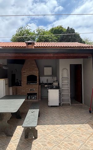 Casa à venda com 202m², 4 quartos e 6 vagasCasa 1 - Quintal