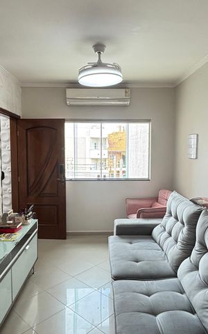 Casa à venda com 202m², 4 quartos e 6 vagasSala-Casa 1