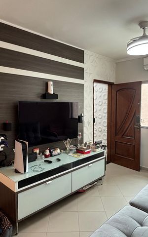 Casa à venda com 202m², 4 quartos e 6 vagasSala-Casa 1