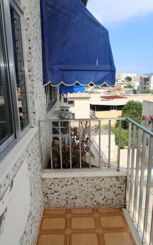 Apartamento para alugar com 90m², 2 quartos e 1 vagaVaranda