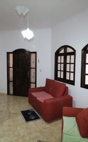Casa para alugar com 145m², 4 quartos e 4 vagasSala