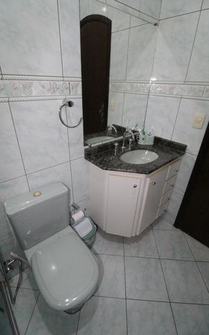 Casa para alugar com 145m², 4 quartos e 4 vagasBanheiro