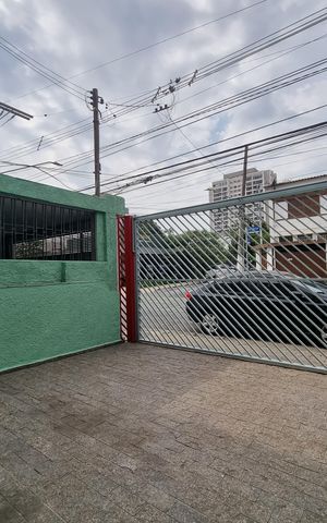 Casa para alugar com 100m², 2 quartos e 2 vagas Casa para alugar com 100m², 2 quartos e 2 vagasGaragem