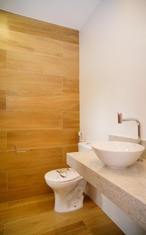 Casa à venda com 130m², 3 quartos e 2 vagas Casa à venda com 130m², 3 quartos e 2 vagasBanheiro 2