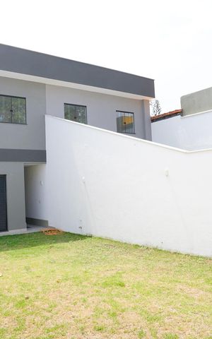 Casa à venda com 130m², 3 quartos e 2 vagas Casa à venda com 130m², 3 quartos e 2 vagasQuintal
