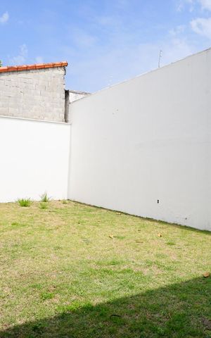 Casa à venda com 130m², 3 quartos e 2 vagas Casa à venda com 130m², 3 quartos e 2 vagasQuintal