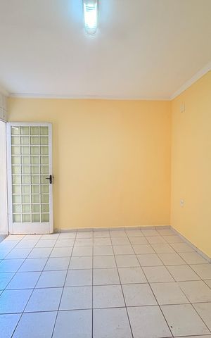 Casa à venda com 2400m², 8 quartos e 20 vagasSala