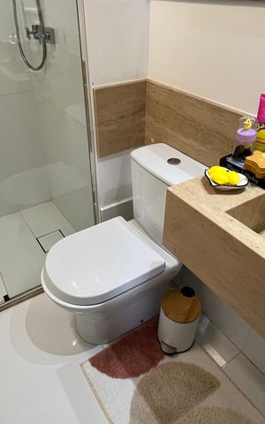 Apartamento à venda com 69m², 2 quartos e 1 vaga Apartamento à venda com 69m², 2 quartos e 1 vagaBanheiro Social