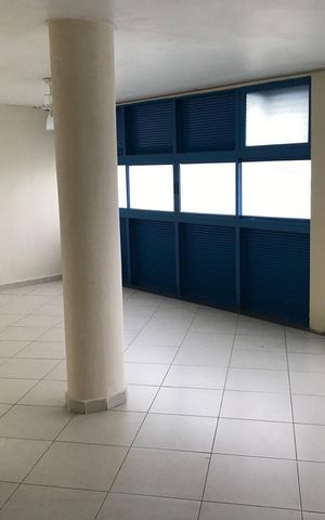 Apartamento à venda com 116m², 3 quartos e sem vaga Apartamento à venda com 116m², 3 quartos e sem vagaSala