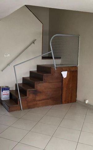 Apartamento à venda com 116m², 3 quartos e sem vaga Apartamento à venda com 116m², 3 quartos e sem vagaSala