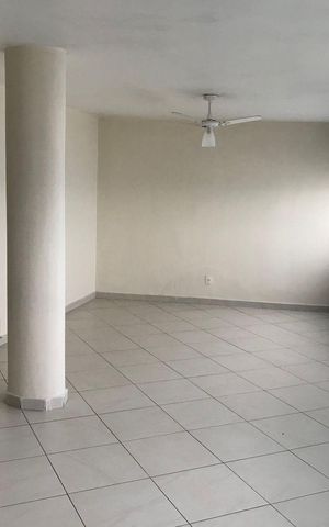 Apartamento à venda com 116m², 3 quartos e sem vaga Apartamento à venda com 116m², 3 quartos e sem vagaSala