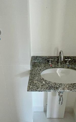 Studio à venda com 21m², 1 quarto e sem vaga Studio à venda com 21m², 1 quarto e sem vagaBanheiro