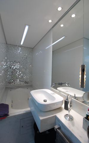Apartamento à venda com 95m², 3 quartos e 2 vagasBanheiro da Suite