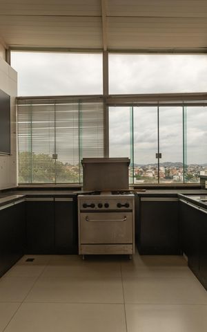 Apartamento à venda com 180m², 4 quartos e 4 vagas Apartamento à venda com 180m², 4 quartos e 4 vagasEspaço Gourmet