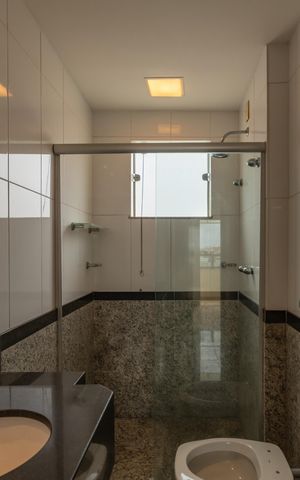 Apartamento à venda com 180m², 4 quartos e 4 vagas Apartamento à venda com 180m², 4 quartos e 4 vagasBanheiro Social