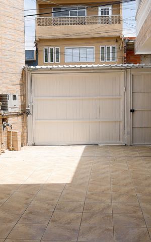 Casa para alugar com 170m², 3 quartos e 2 vagas Casa para alugar com 170m², 3 quartos e 2 vagasGaragem