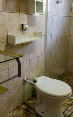 Casa para alugar com 170m², 3 quartos e 2 vagas Casa para alugar com 170m², 3 quartos e 2 vagasBanheiro da Suíte 2