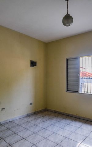 Casa à venda com 150m², 1 quarto e 1 vaga Casa à venda com 150m², 1 quarto e 1 vagaQuarto