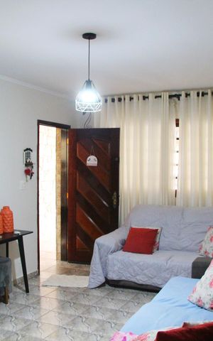Casa para alugar com 220m², 3 quartos e 2 vagasSala