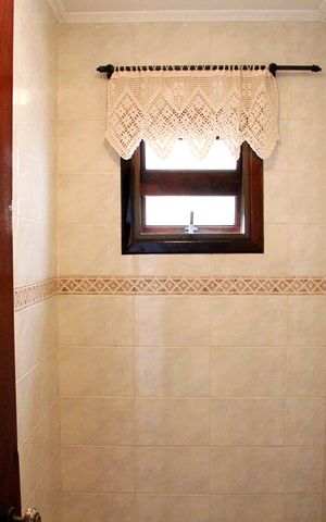 Casa para alugar com 220m², 3 quartos e 2 vagasBanheiro Social