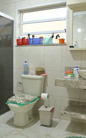 Casa à venda com 192m², 3 quartos e 3 vagasBanheiro Social