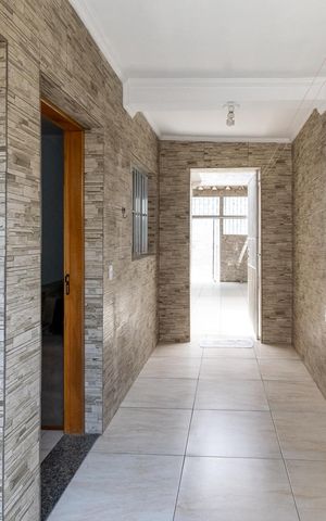 Casa à venda com 130m², 2 quartos e 1 vaga Casa à venda com 130m², 2 quartos e 1 vagaHall de entrada