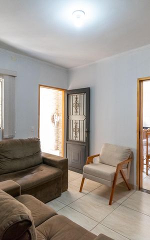 Casa à venda com 130m², 2 quartos e 1 vaga Casa à venda com 130m², 2 quartos e 1 vagaSala