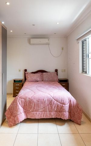 Casa à venda com 130m², 2 quartos e 1 vaga Casa à venda com 130m², 2 quartos e 1 vagaSuíte
