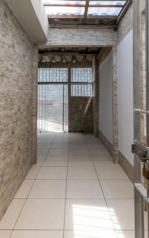 Casa à venda com 130m², 2 quartos e 1 vaga Casa à venda com 130m², 2 quartos e 1 vagaQuintal