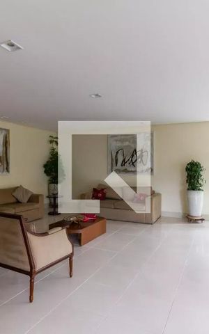 Apartamento à venda com 67m², 2 quartos e 1 vaga Apartamento à venda com 67m², 2 quartos e 1 vagaHall social