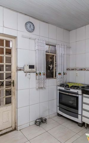 Casa à venda com 360m², 3 quartos e 2 vagas Casa à venda com 360m², 3 quartos e 2 vagasCozinha