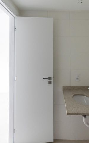 Apartamento à venda com 81m², 3 quartos e 1 vaga Apartamento à venda com 81m², 3 quartos e 1 vagaBanheiro da Suíte