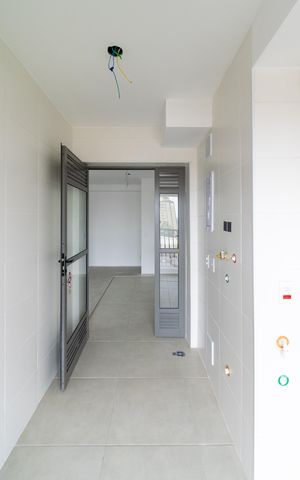 Apartamento à venda com 81m², 3 quartos e 1 vaga Apartamento à venda com 81m², 3 quartos e 1 vagaÁrea de Serviço