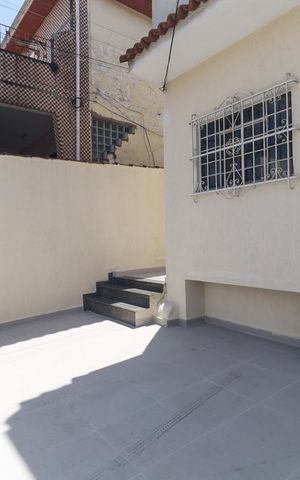 Casa para alugar com 80m², 2 quartos e 1 vaga Casa para alugar com 80m², 2 quartos e 1 vagaÁrea externa